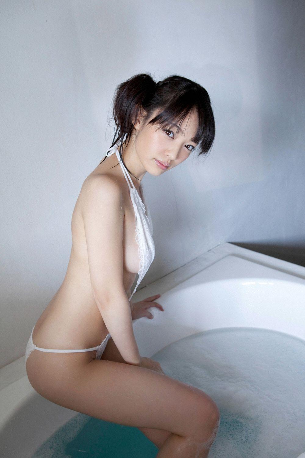 安藤遥《禁断のしなやかBODY》写真集 [YS Web] Vol.477(89)