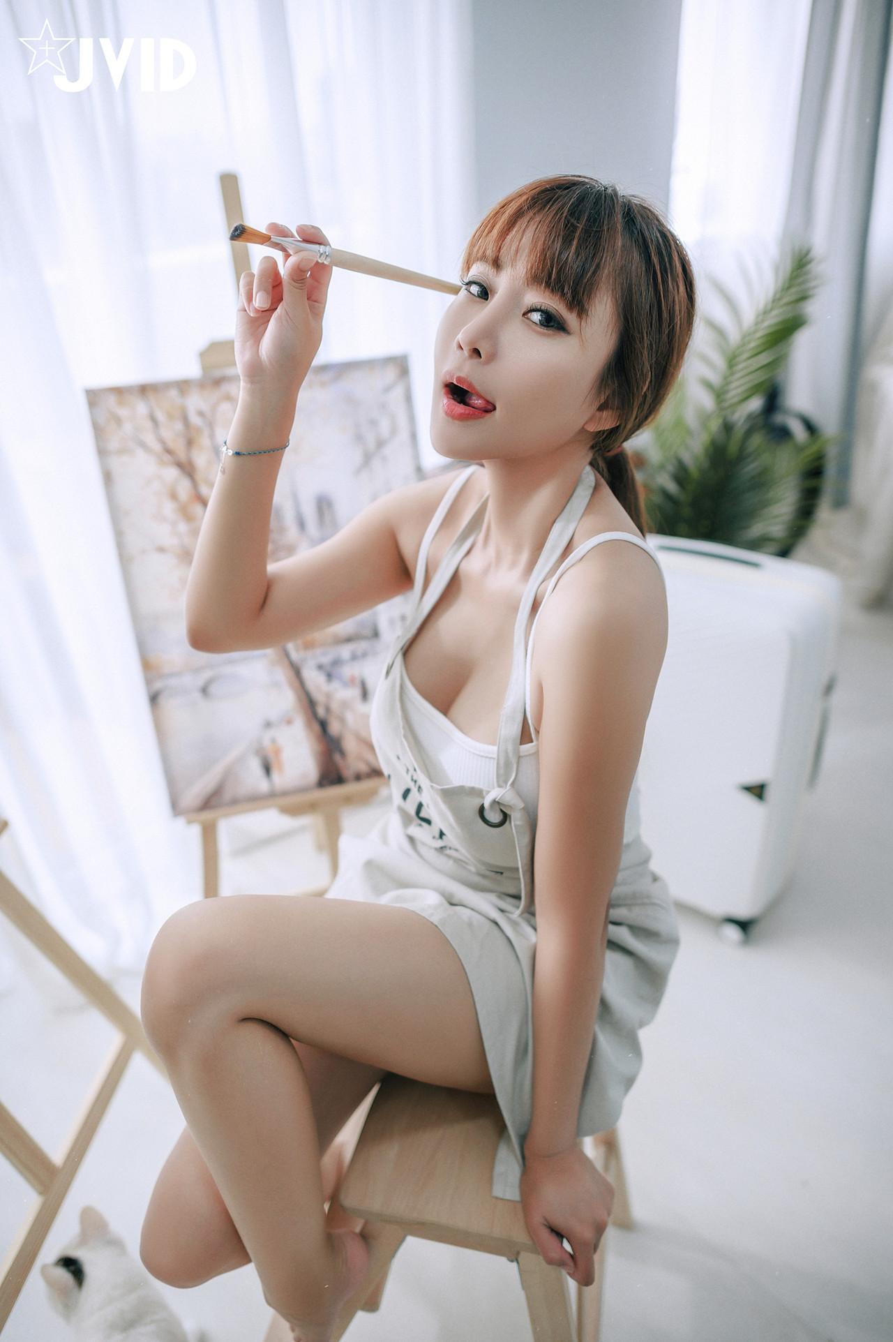 JVID Lele 乐乐 – 热爱榨精的漫画家-艺术家-生日限定尺度 Set.01(10)