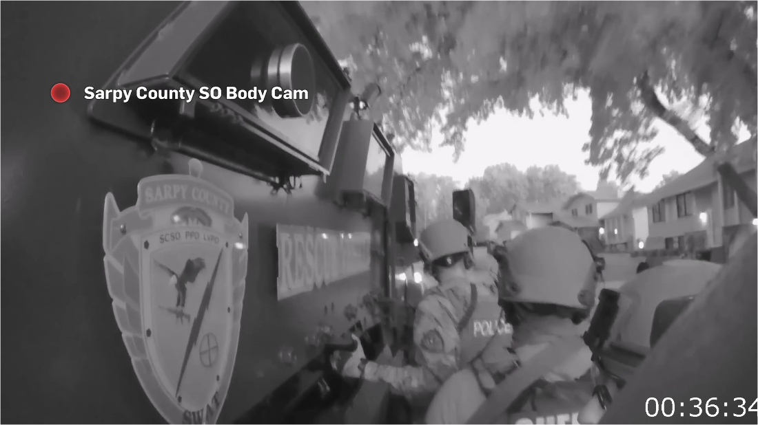 Body-CAM S09E01 [1080p] (H264) 6ewhCORt_o