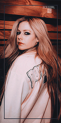 Avril Lavigne R0FGhEfb_o