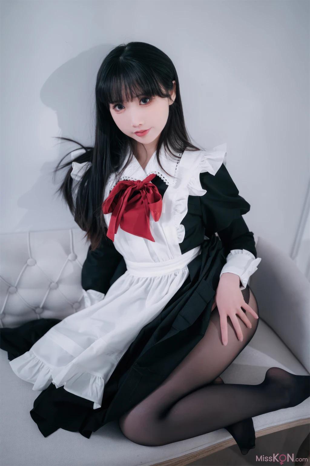 Coser@面饼仙儿: 红高跟女仆 (30 photos)
