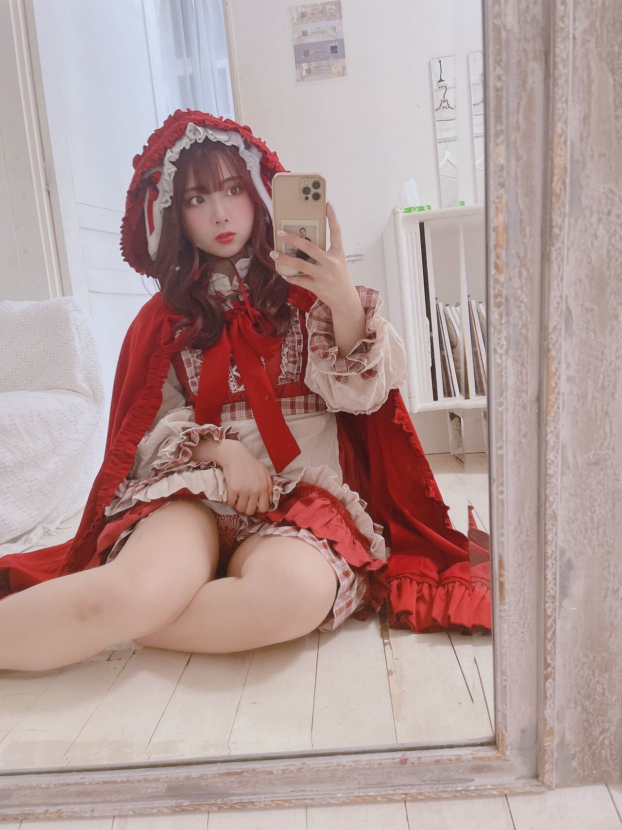 Tomiko - Red Riding Hood
