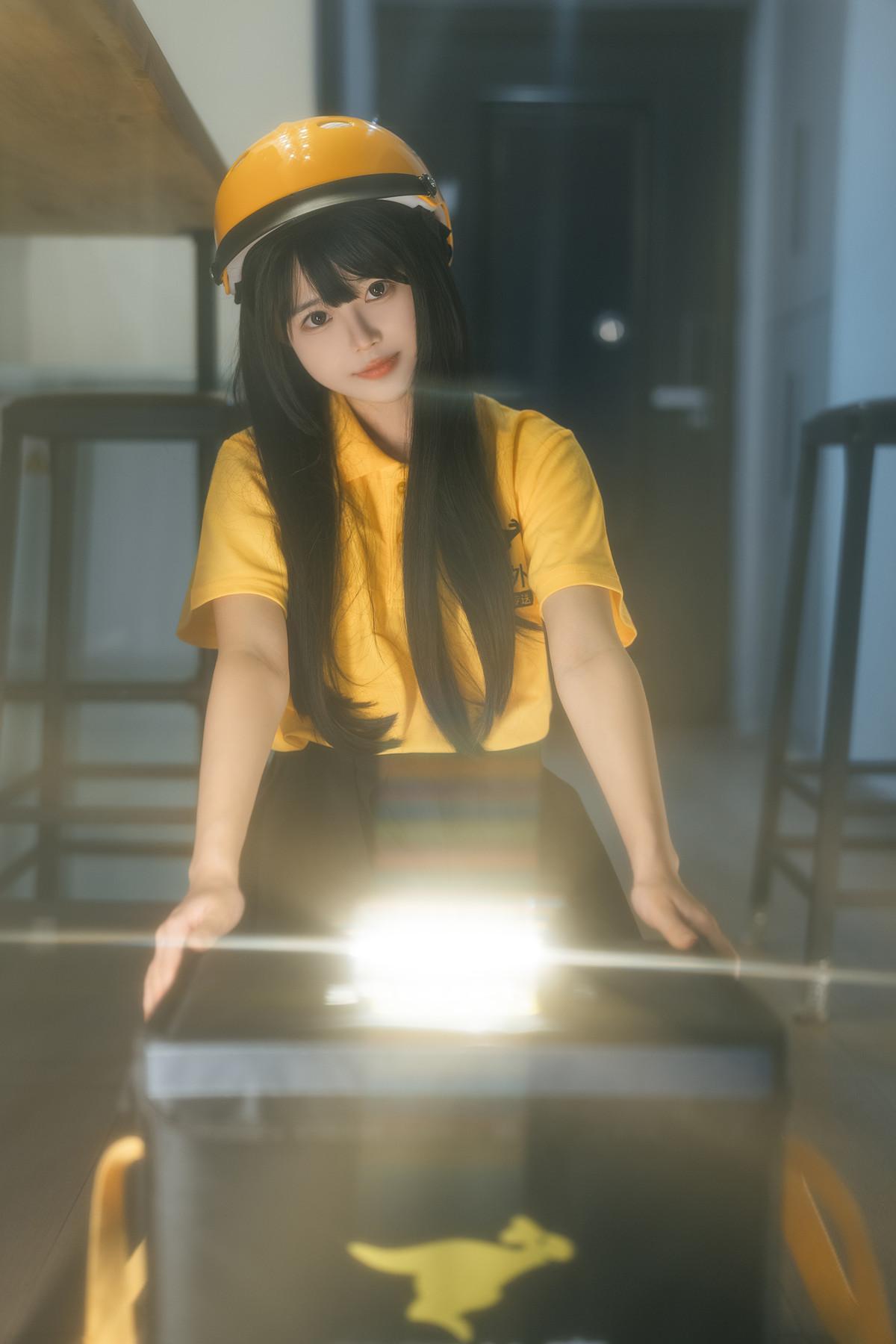 Cosplay Rua阮阮 外卖员 Delivery Girl(16)
