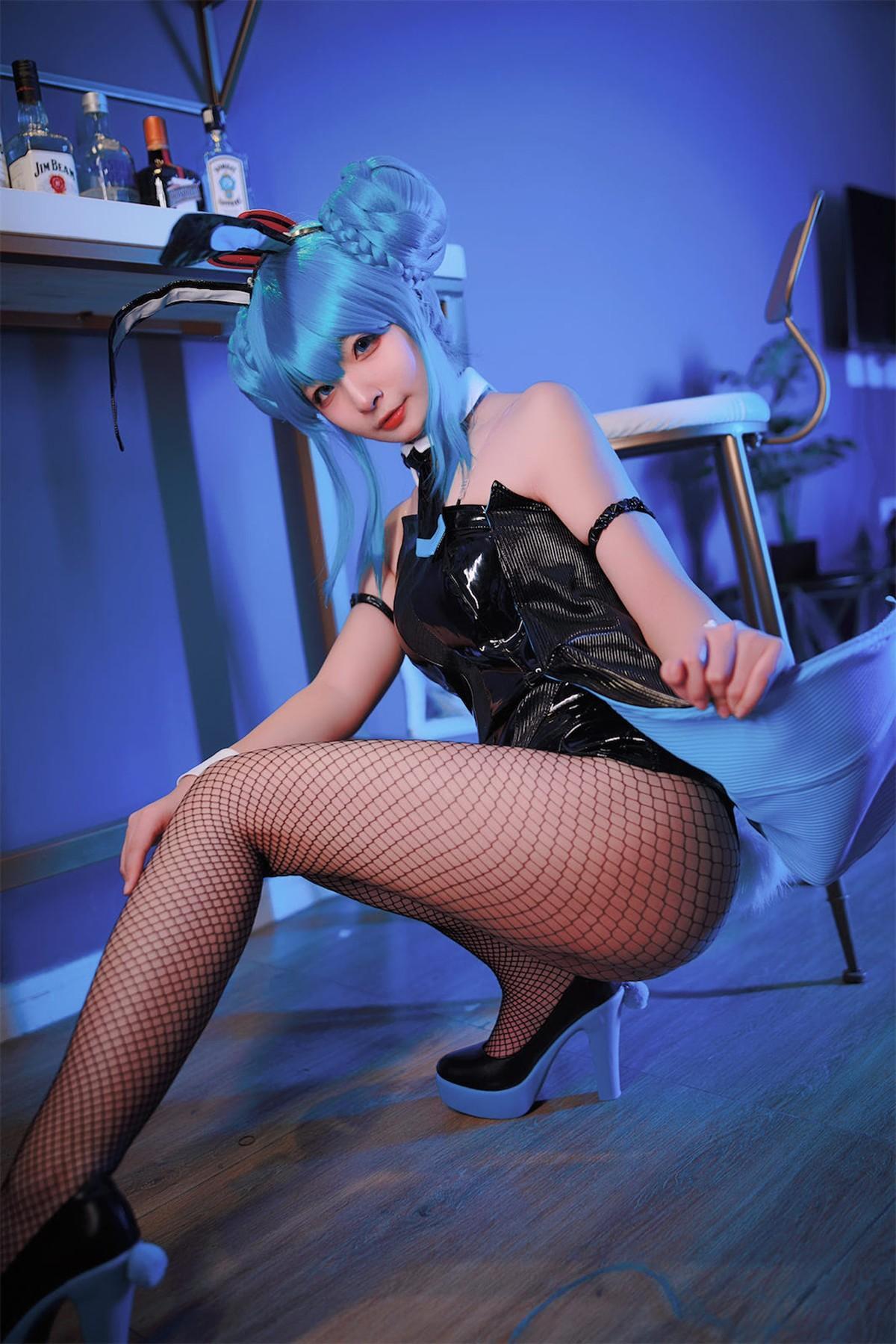 Cosplay Yuuhui玉汇 初音黑兔(3)