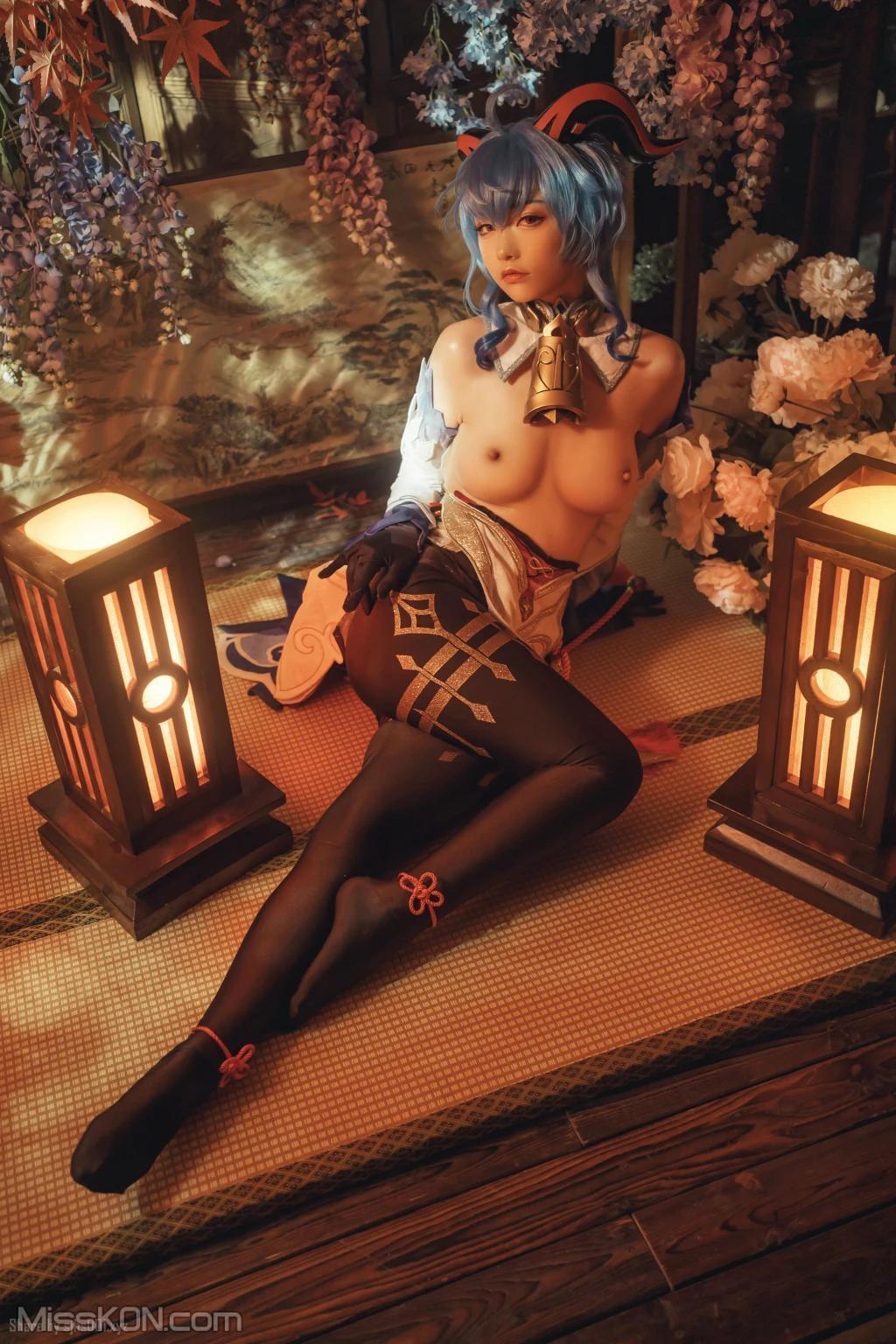 Coser@爆机少女喵小吉 (Nekokoyoshi): 原神-甘雨 (49 photos )(7)