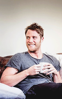 Jake McDorman - Page 2 0nZJRhXF_o