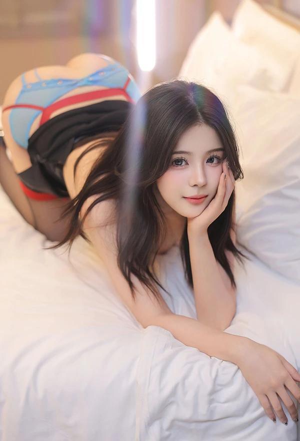 秀人女神袁圆紧身皮裙黑丝露点内部助力图(27)