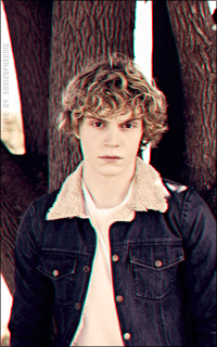 Evan Peters QQnMFNJE_o