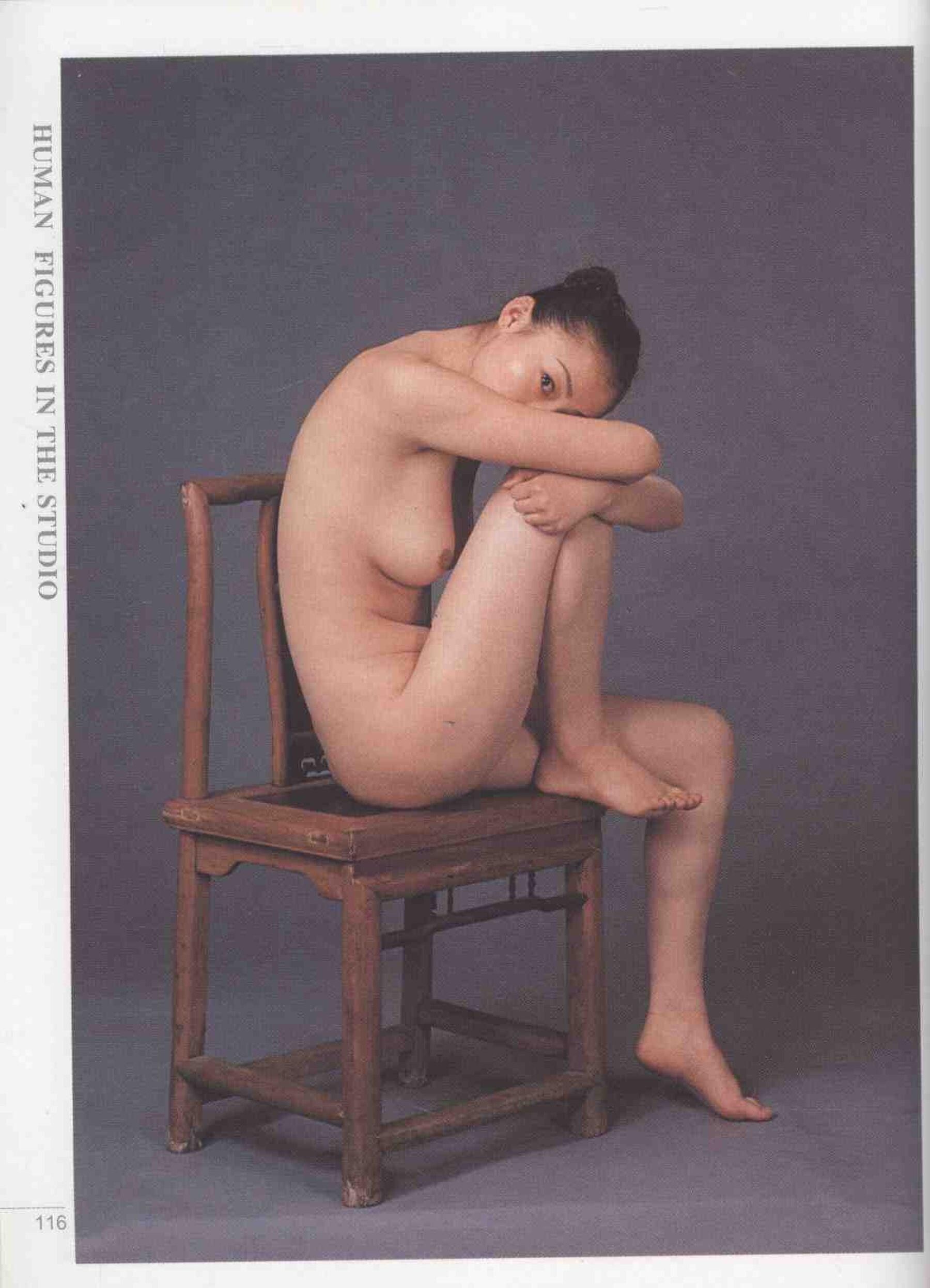 书籍扫描 实用人体模特摄影·坐姿篇(121)