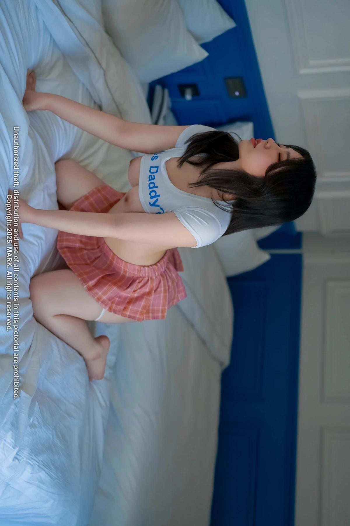 Jenn 젠, MARK Photobook 「Excitement in Wet Bath」 Set.01(16)