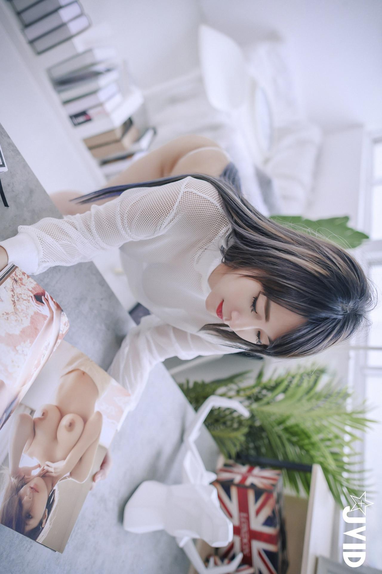 JVID Lele 樂樂 – 巨乳女神 樂樂－色誘閨密兄長，激情畫面曝光 Set.03(5)