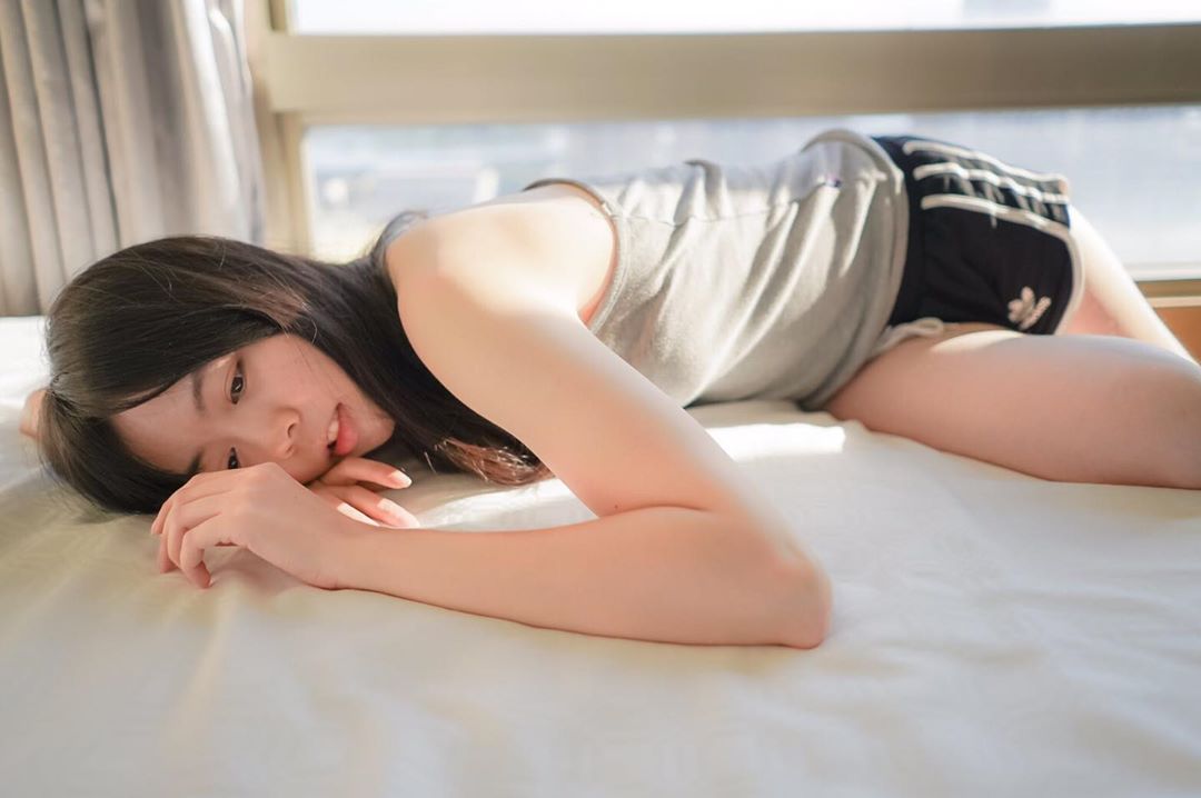 直播正妹—伊伊 FAM6Rre2 o - 直播正妹—伊伊