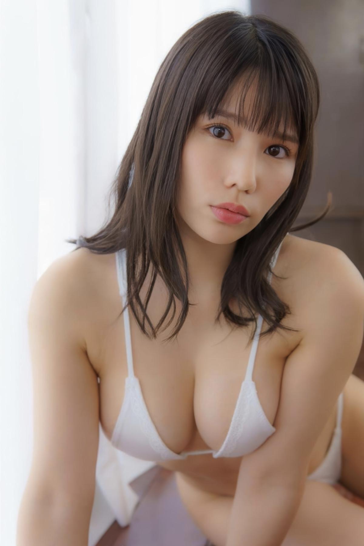 Yuka Aragaki 新垣優香, 写真集 「ミルキーグラマーが止まらない」 Set.02(26)