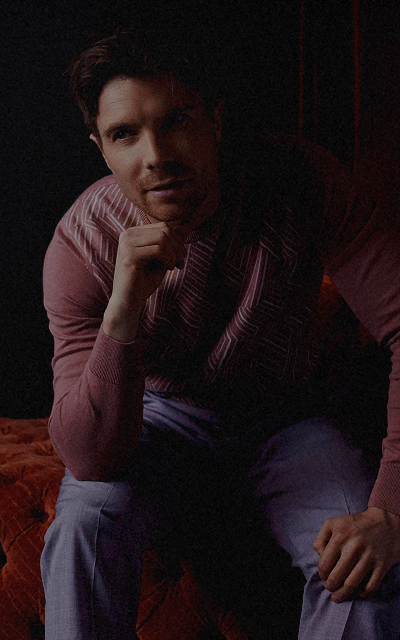 Joe Dempsie 115h7pN1_o