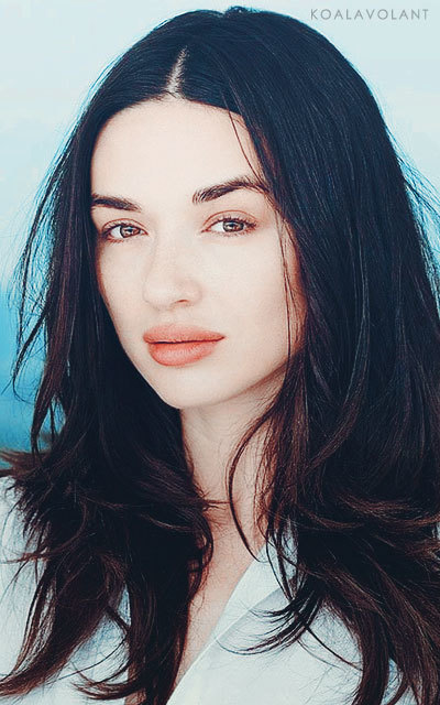 Crystal Reed Avatars 200*320