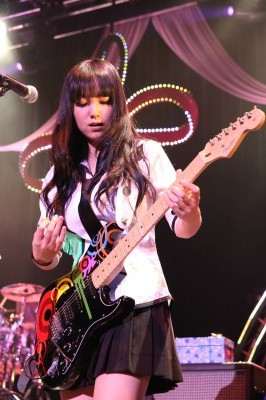 SCANDAL LIVE TOUR 2011 「Dreamer」 Y7CijPAI_o