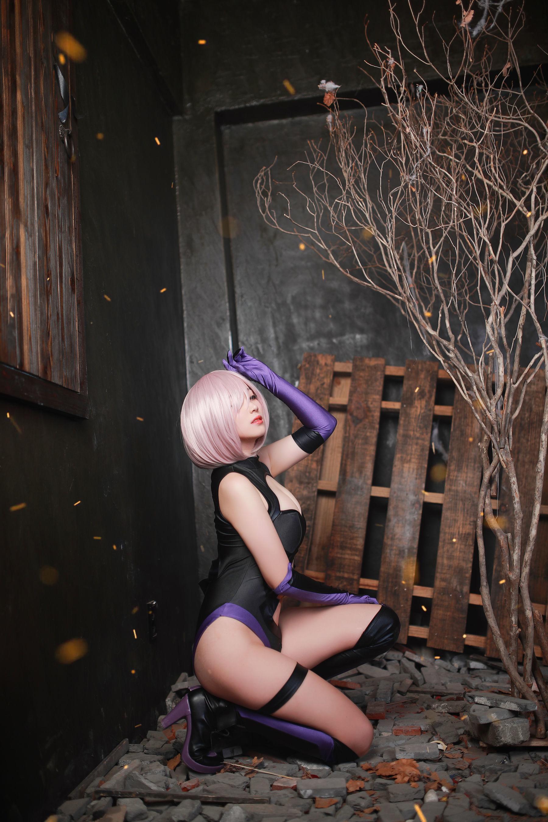 韩国妹子BamBi 《Fate_Grand Order – Mash Kyrielight (Shielder)》 写真集(14)