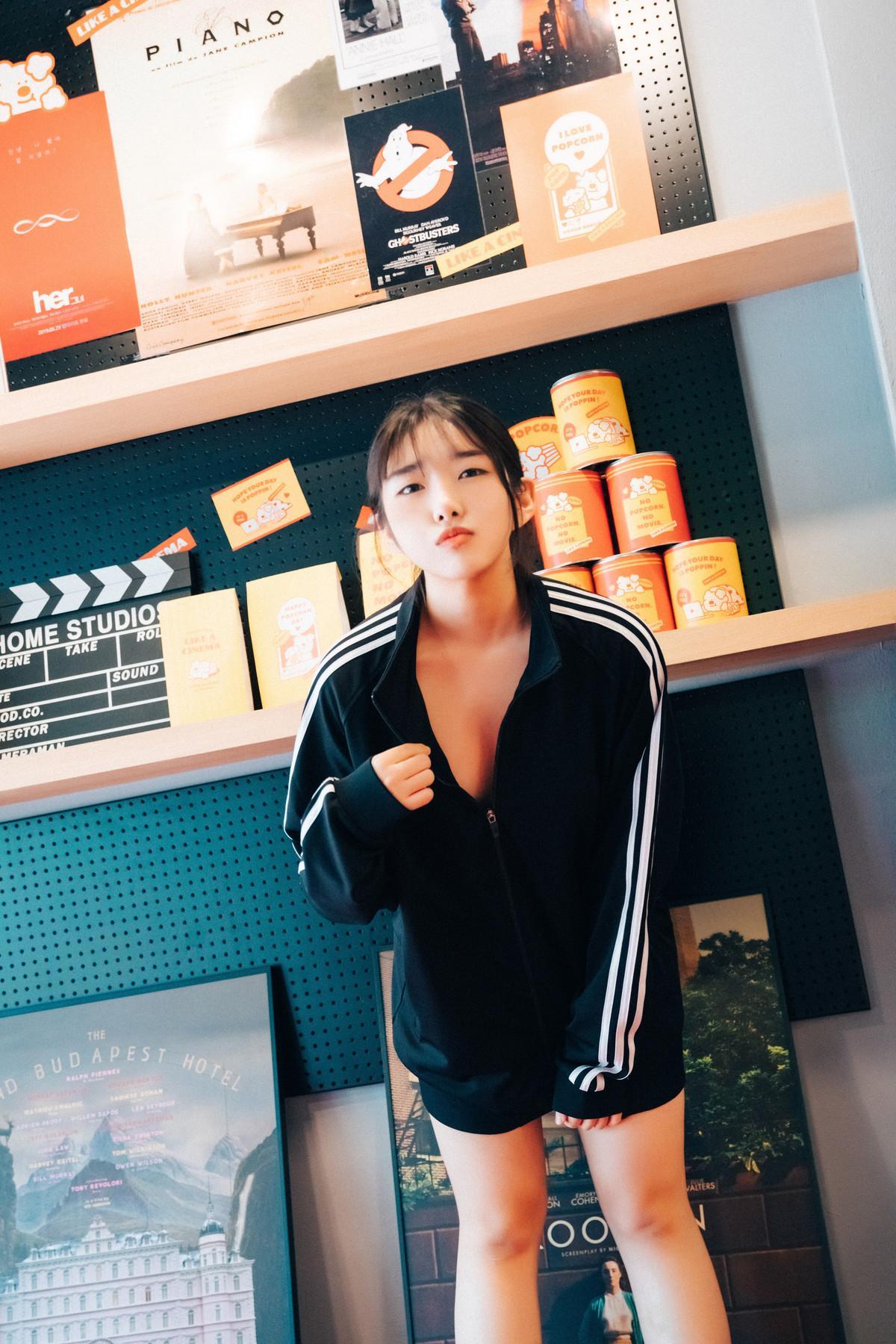 Sonson 손손, [Loozy] Cinema Girl (+S.Ver) Set.01(10)