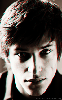 Gaspard Ulliel QdrylQsz_o