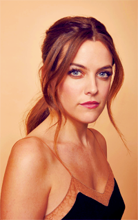 Riley Keough I8FLNvRB_o