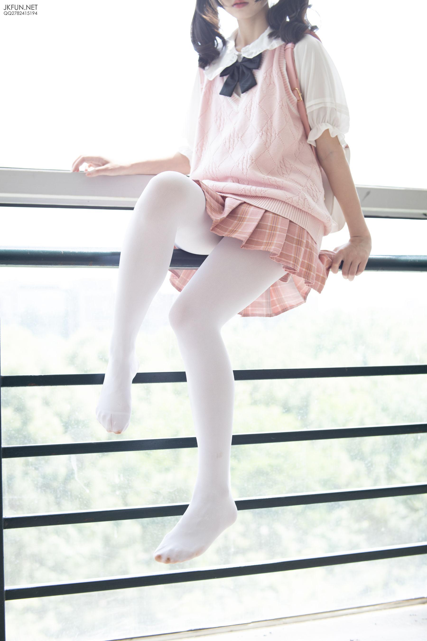 默陌《80D白丝》 [森萝财团] JKFUN-007 写真集(69)