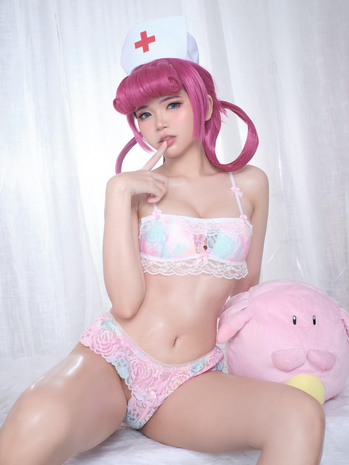 Cosplay ZinieQ Nurse Joy(4)