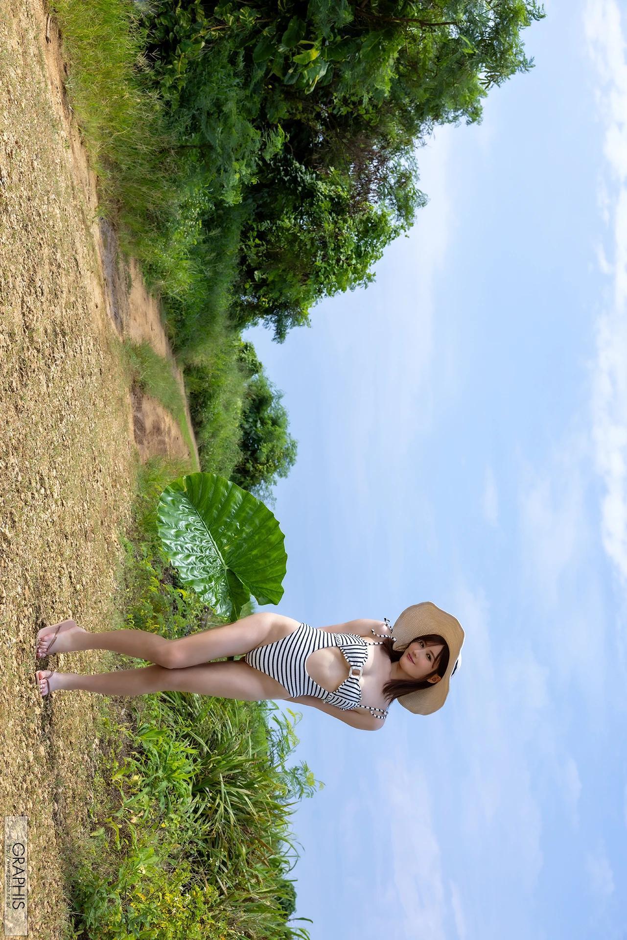 Riho Fujimori 藤森里穂, Graphis Gals 「Looks hot on you!」 Vol.02(8)