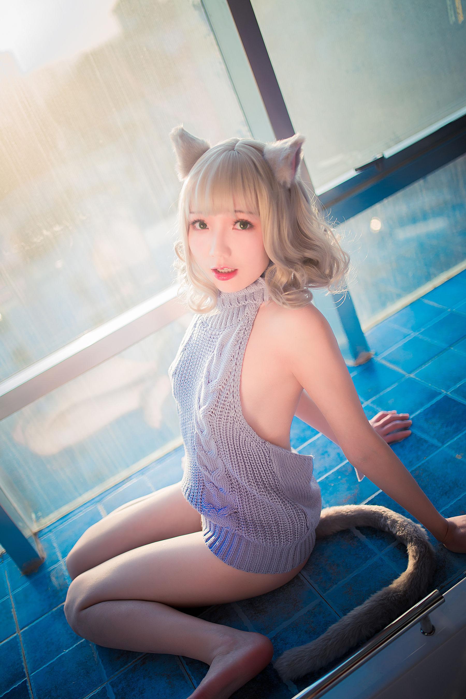 [网红COSER] 萝莉福利真央Mao – 露背毛衣(39)