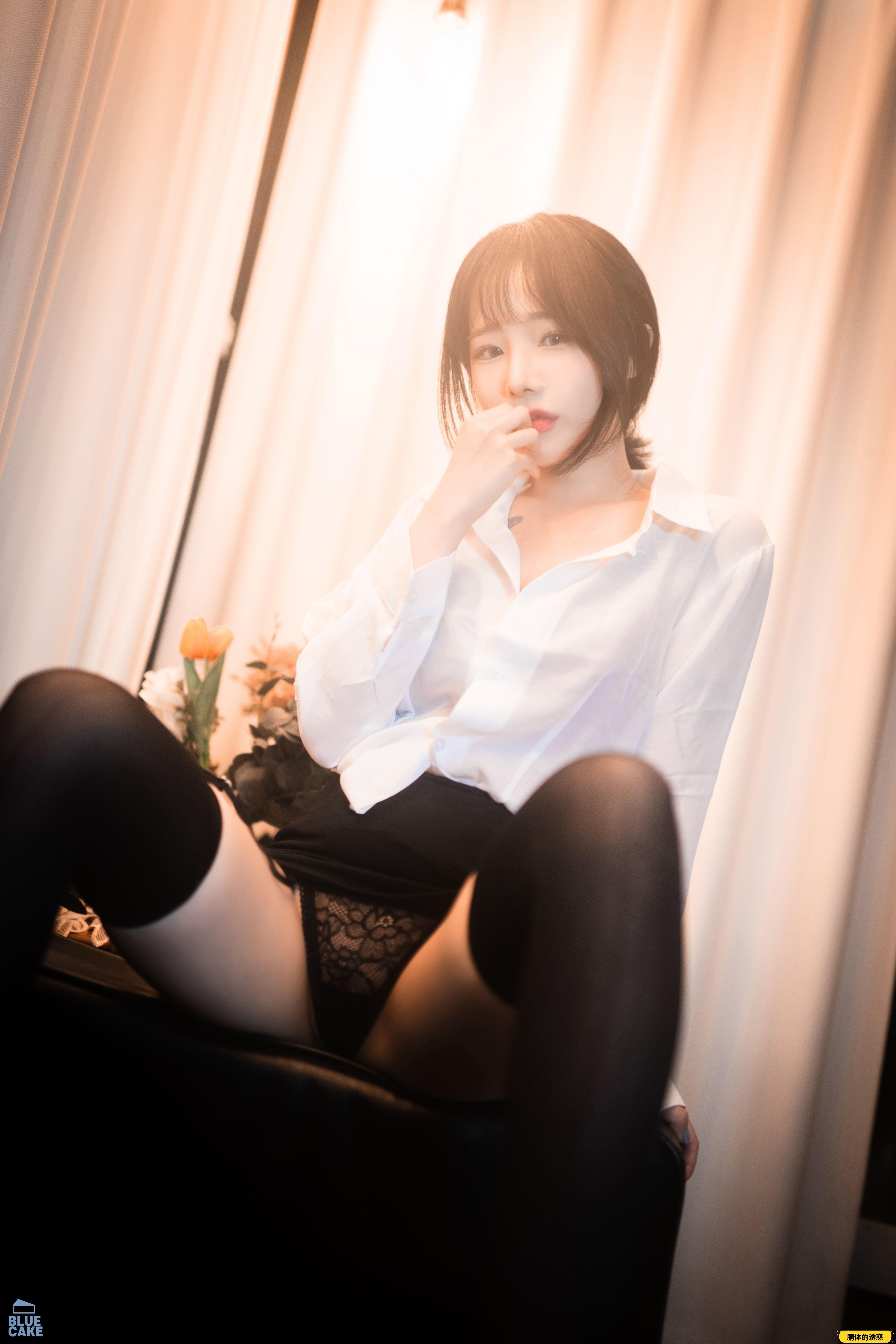 Yeji (예지) - [BLUECAKE] Cat Play [68P-934MB]