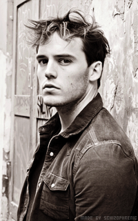 Sam Claflin PbIzcSOV_o