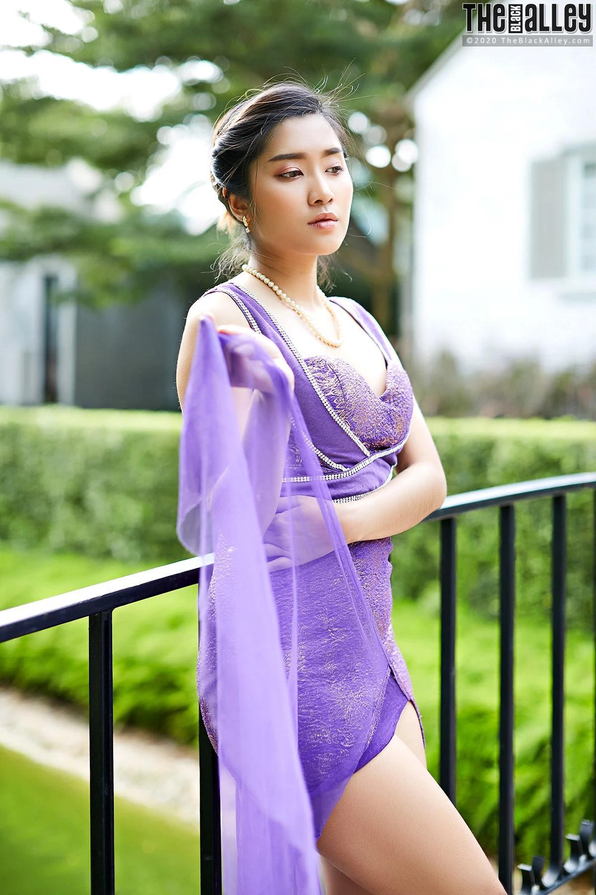 Apple The Black Alley Photobook Set.96(10)