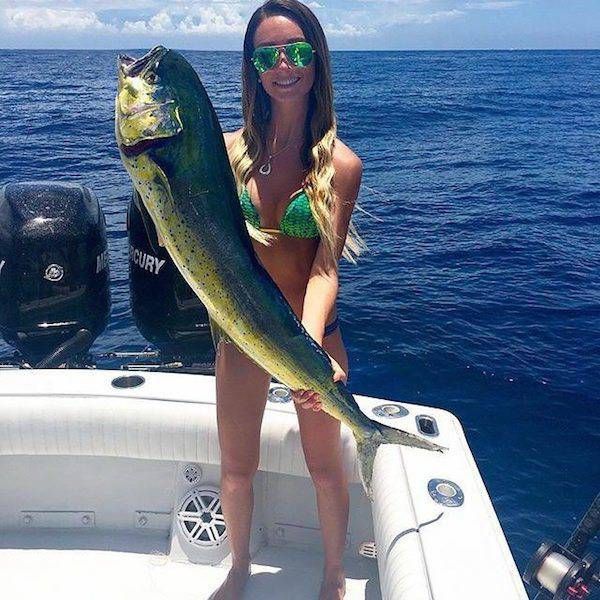 GIRL FISHING Fhrmlmeh_o
