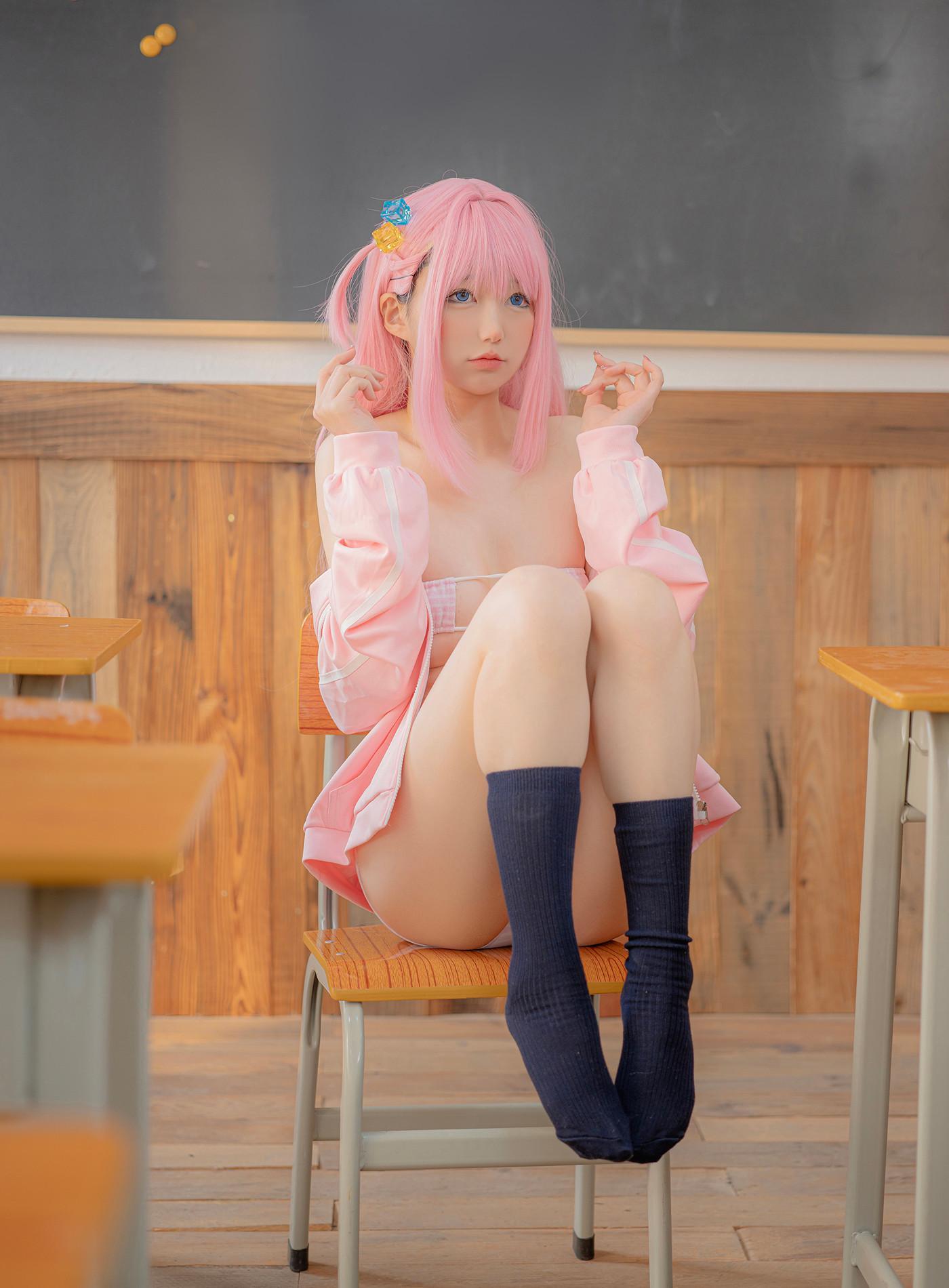 Cosplay Nagisa魔物喵 – ぼっち・ざ・ろっく(24)