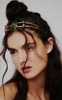 Blanca Padilla SqjPcMCr_o