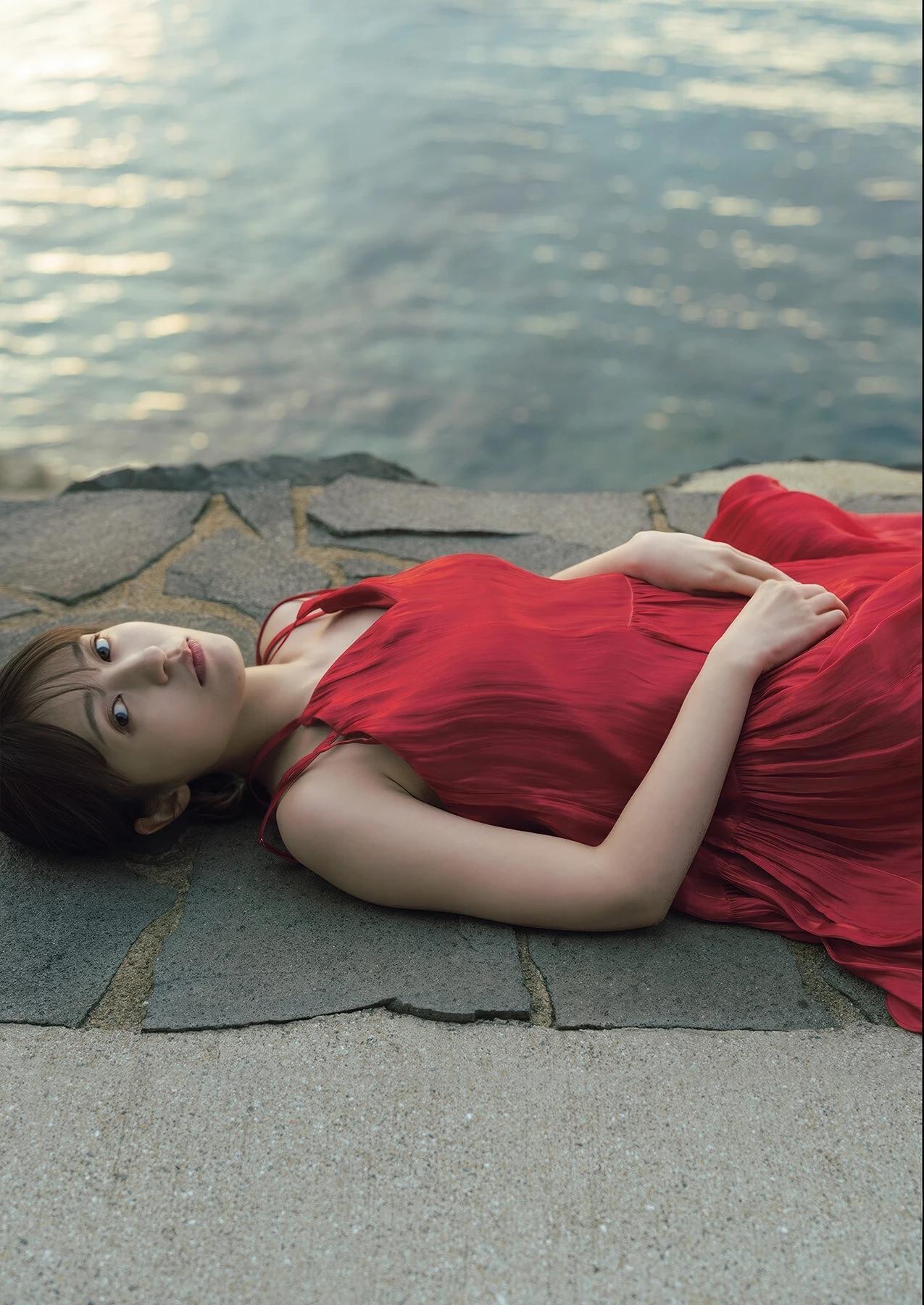 Rikako Aida 逢田梨香子, 写真集 「日々」 Set.02(15)