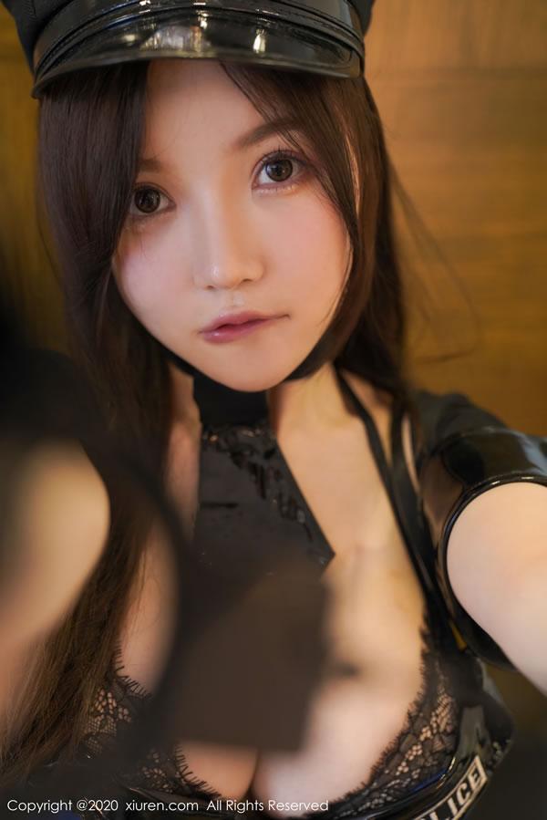 秀人网No.2140 糯美子Mini女警制服写真(16)