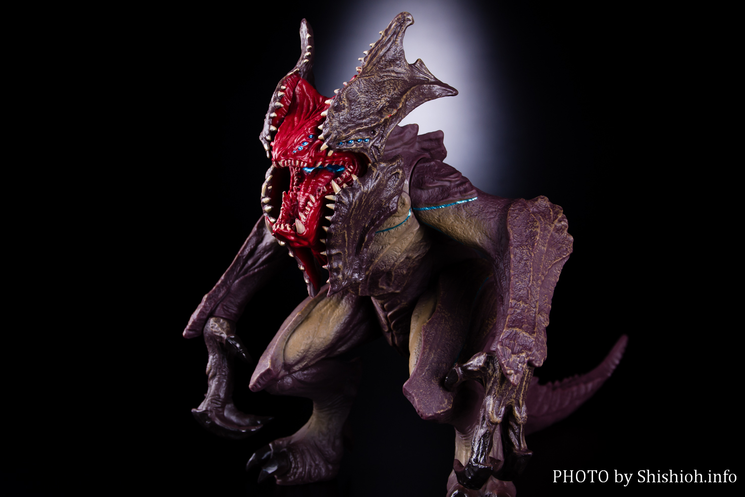 Pacific Rim : Uprising - Kaiju - Raijin (Sofvi Spirits / Bandai) - Page 2 VddjhvtY_o