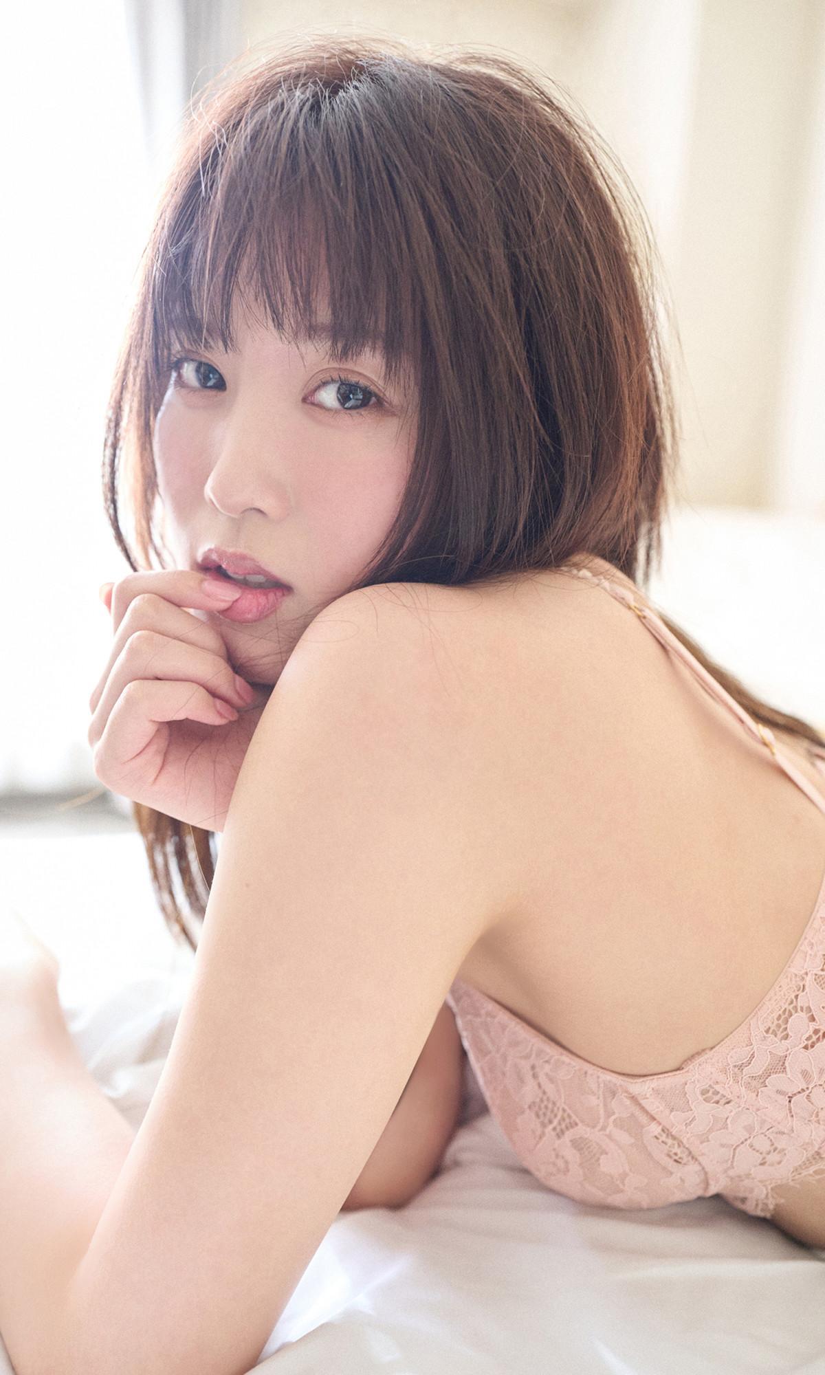 Rin Okabe 岡部麟, 週プレ Photo Book 「永遠の虜毒～prologue～」 Set.01(22)