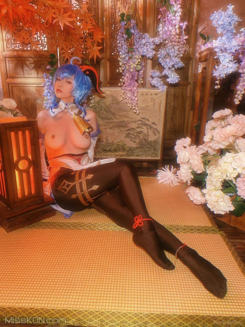 Coser@爆机少女喵小吉 (Nekokoyoshi): 原神-甘雨 (49 photos )(29)