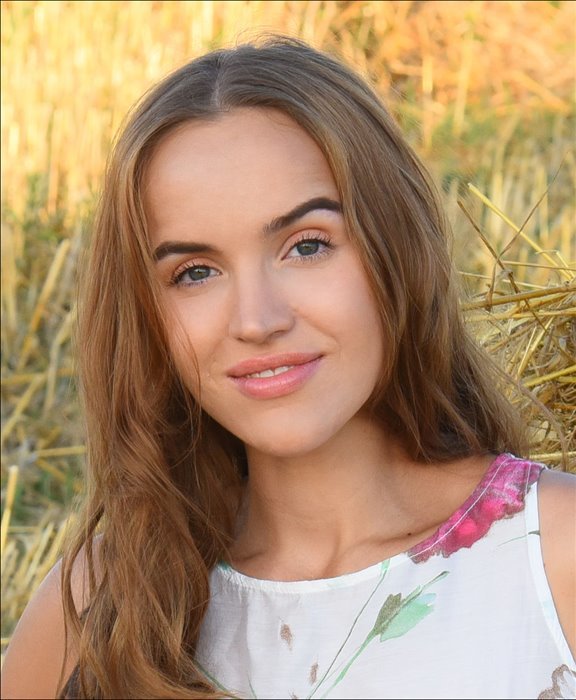Eva Jolie