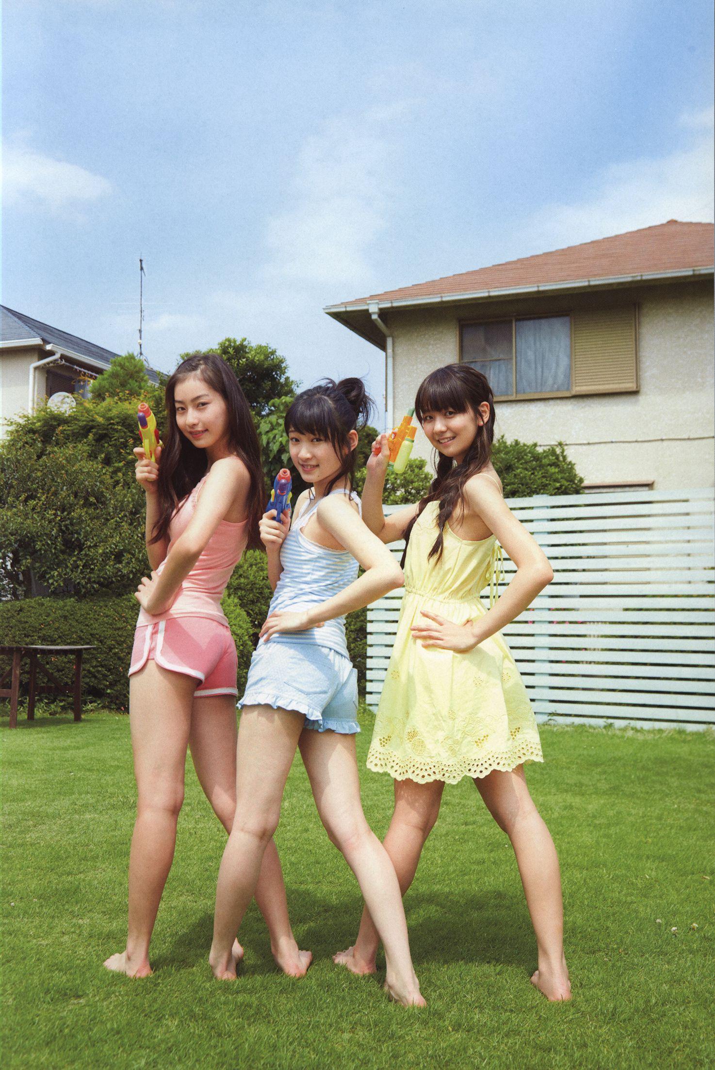 日本美少女组合Juice=Juice《OFFICIAL PHOTO BOOK》写真集(24)