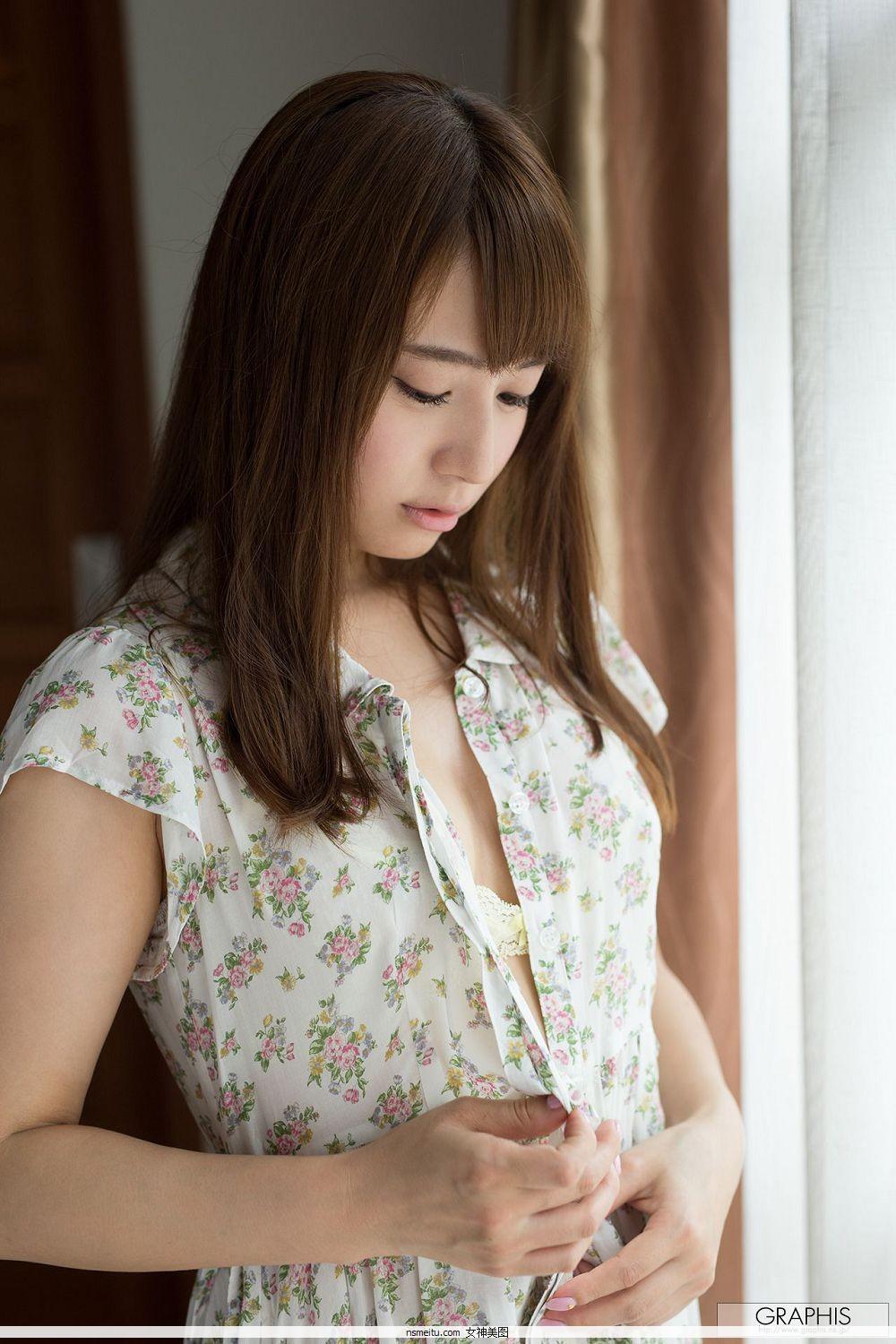 [日本Graphis写真] Gals 初川美/初川南 – Ladylike cute girl!(6)