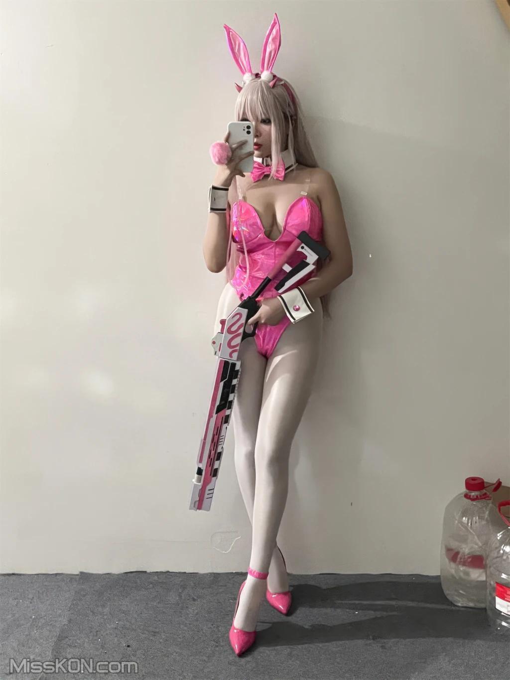 Coser@轩萧学姐: 胜利女神 毒蛇兔女郎 (105 photos )(100)