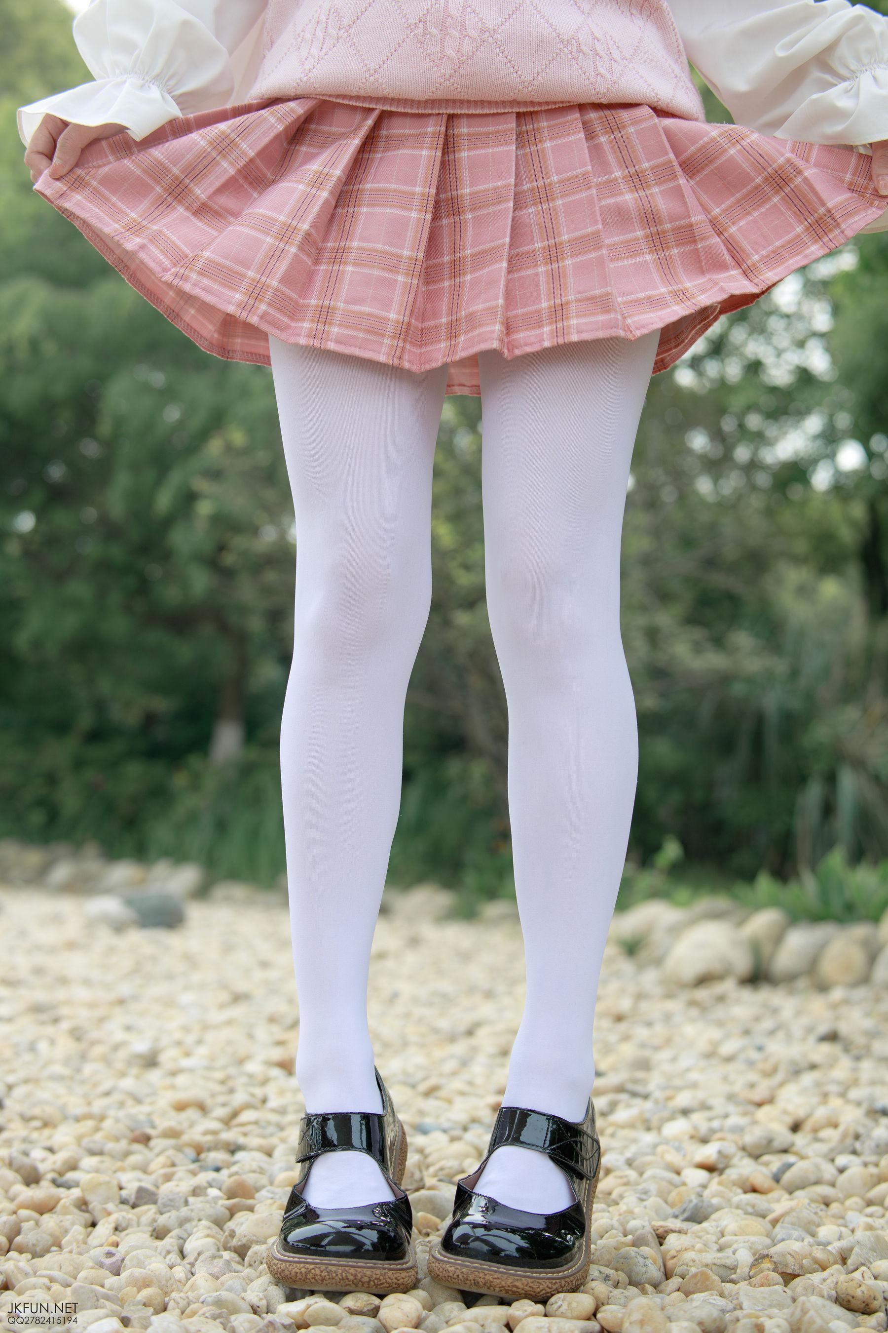 默陌《80D白丝》 [森萝财团] JKFUN-007 写真集(35)