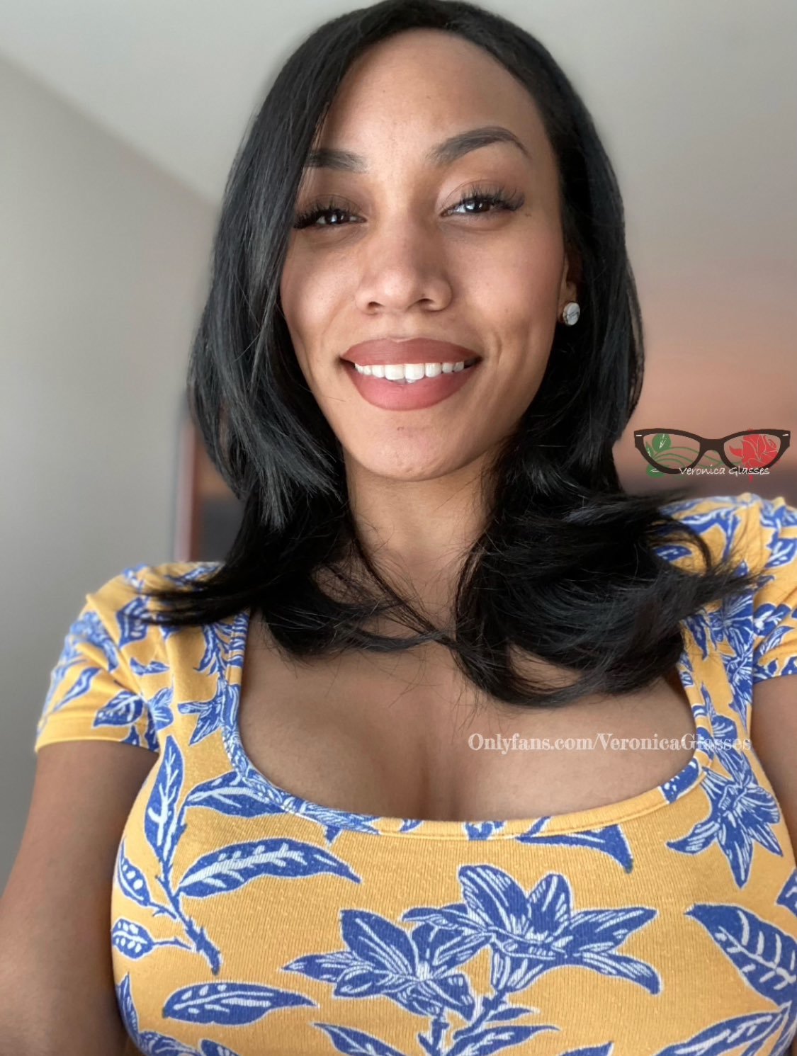 NSFW PICS @VeronicaGlasses