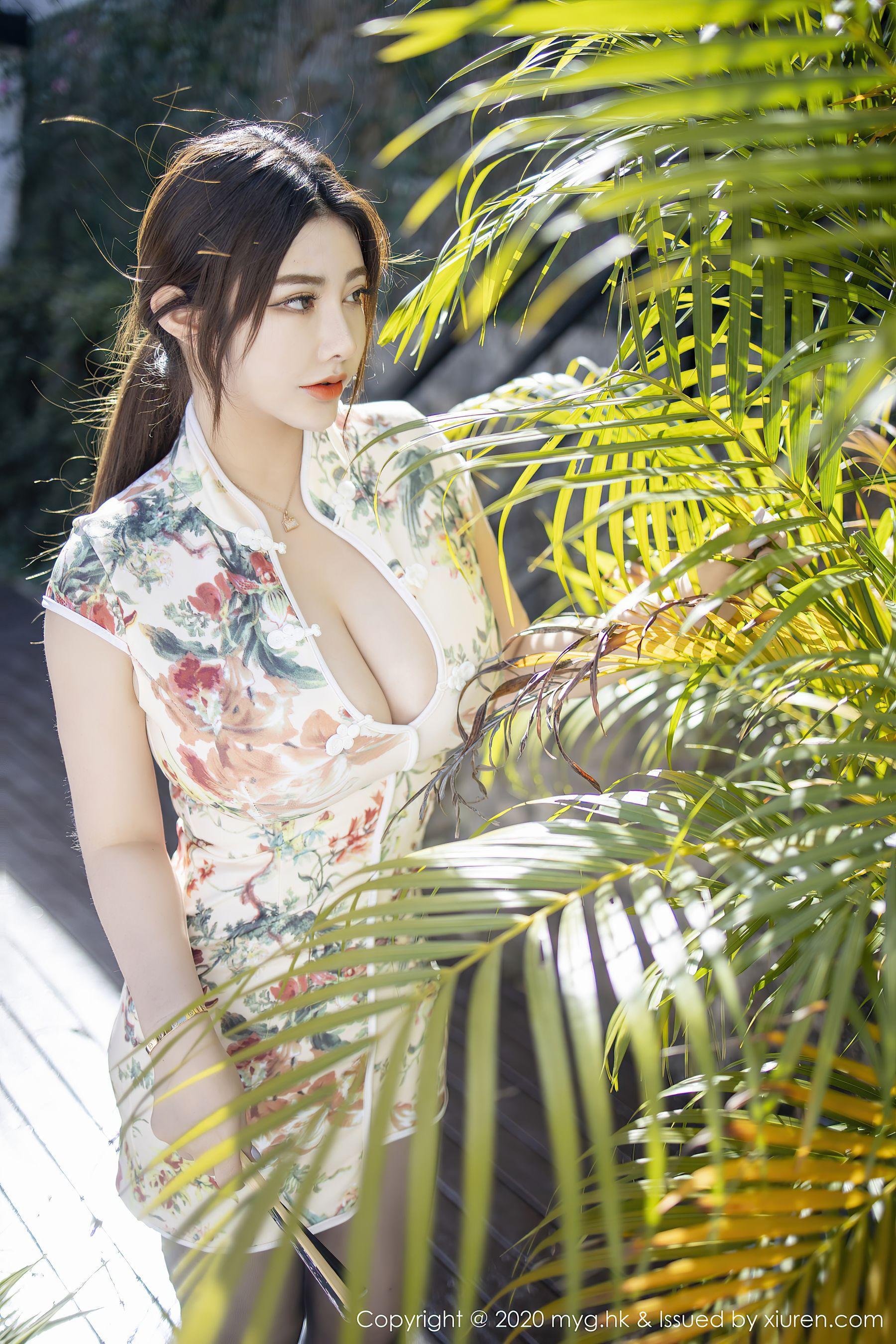 [美媛馆MyGirl] Vol.465 软软子 – 味旗袍与现代魅惑黑丝(13)