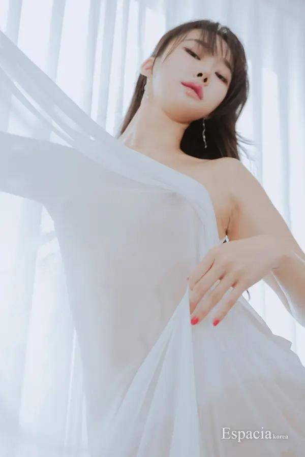妩媚美女Inah内衣薄纱居家媚态迷人(19)