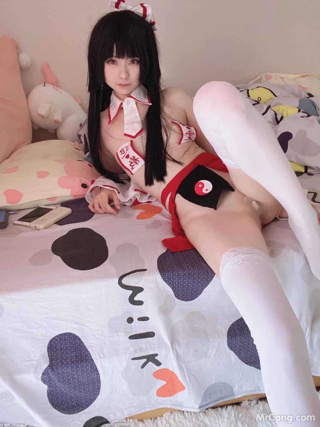 Coser@习呆呆: 眼帯ブラ巫女緊縛 (55 photos )(11)