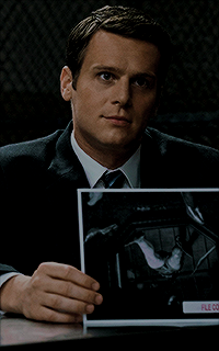 Jonathan Groff Ugp4ZvGt_o