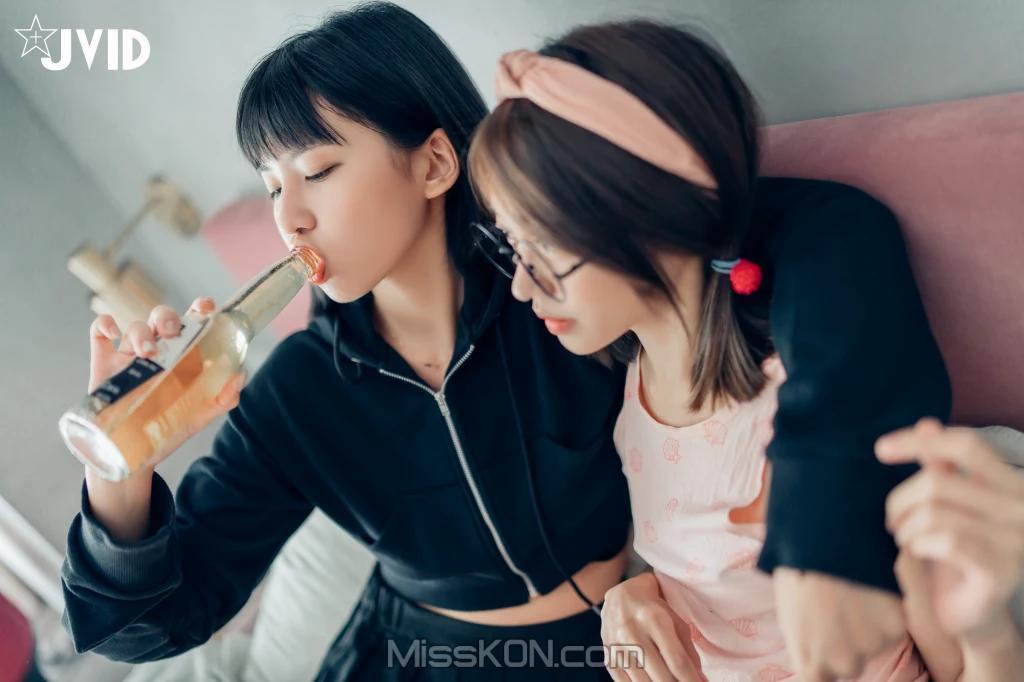 [JVID] 果宝宝 & 妍妍: 姐妹の体液 (197 photos )(130)